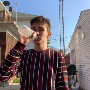 Meet your Posher, Tøńī